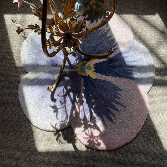 Vintage Viola Flower / pansy Area Rug - Pink, Purple,Blue - Picture 6 of 9